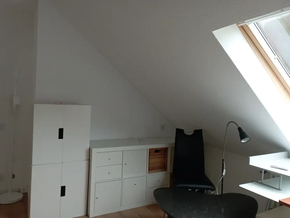 Kaarst 1-Zimmer Wohnung für berufstätige Person, modern möbliert renoviert idyllische ruhige Lage