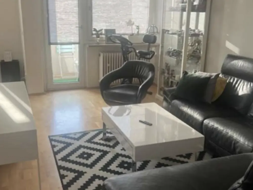 helle, geräumige 2-Zi. Whg. inkl. Küche & Balkon / Nähe Harras