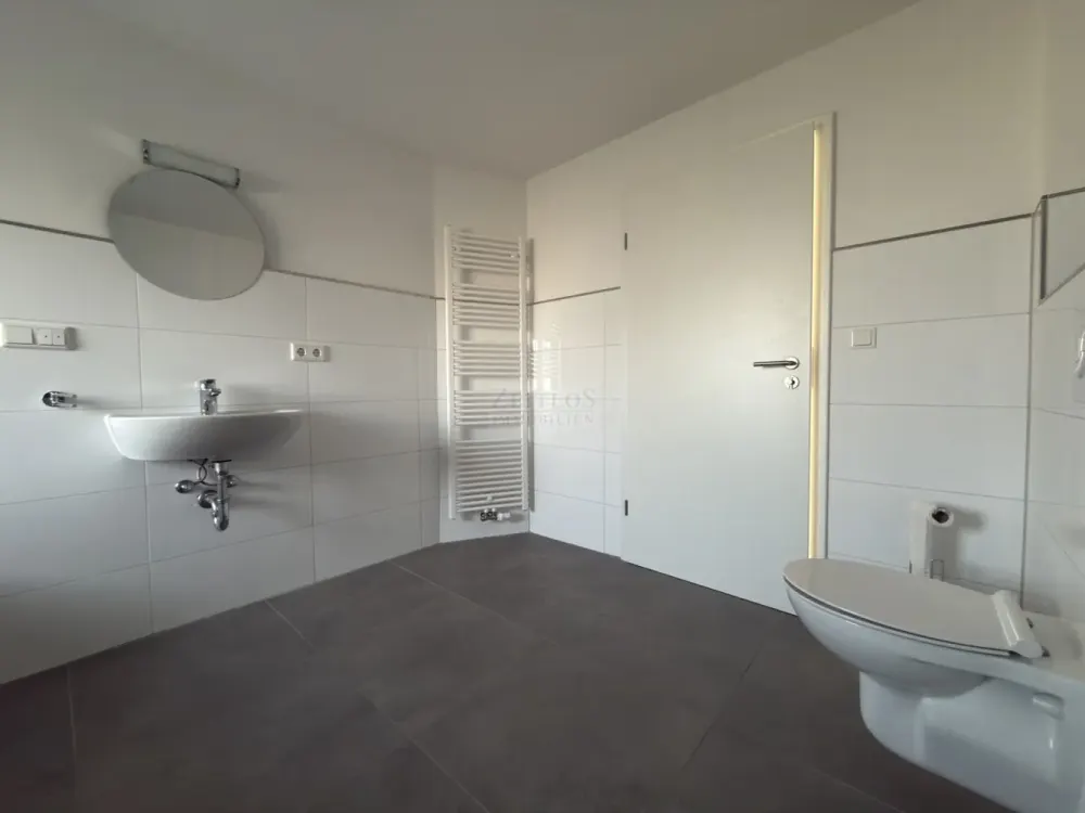 3 Room Apartment - Top Condition
