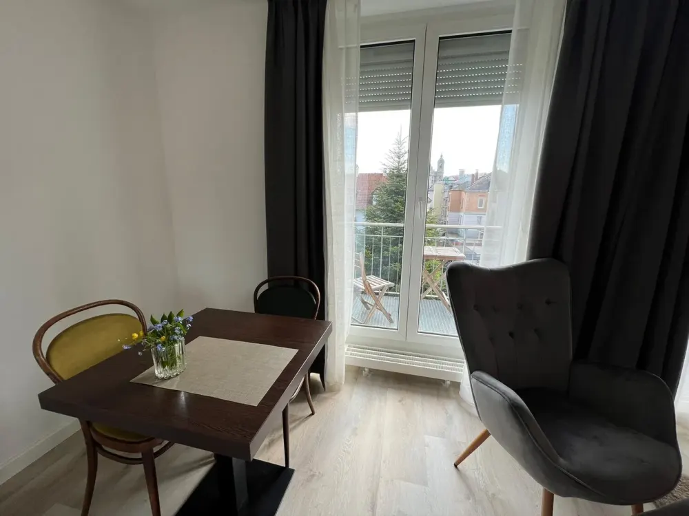 1 bis 2 Zimmer Wohnung / Apartment voll ausgestattet zu vermieten