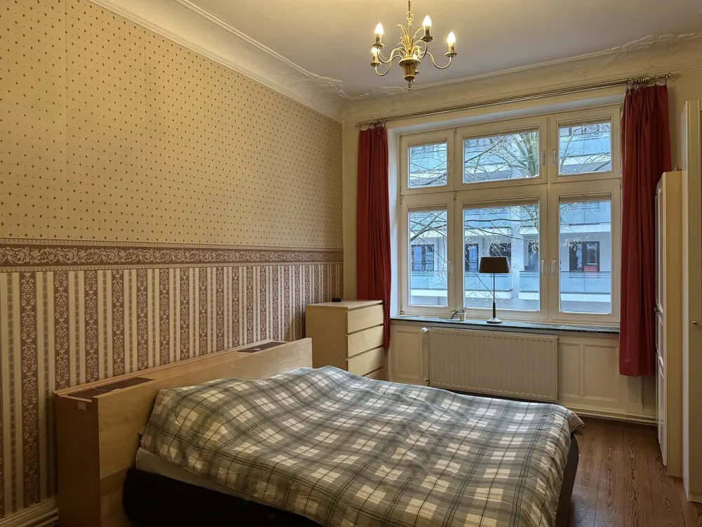 Viel Platz fur den Alltag in einer 5-Zimmer-Wohnung in Hamburg St. Georg