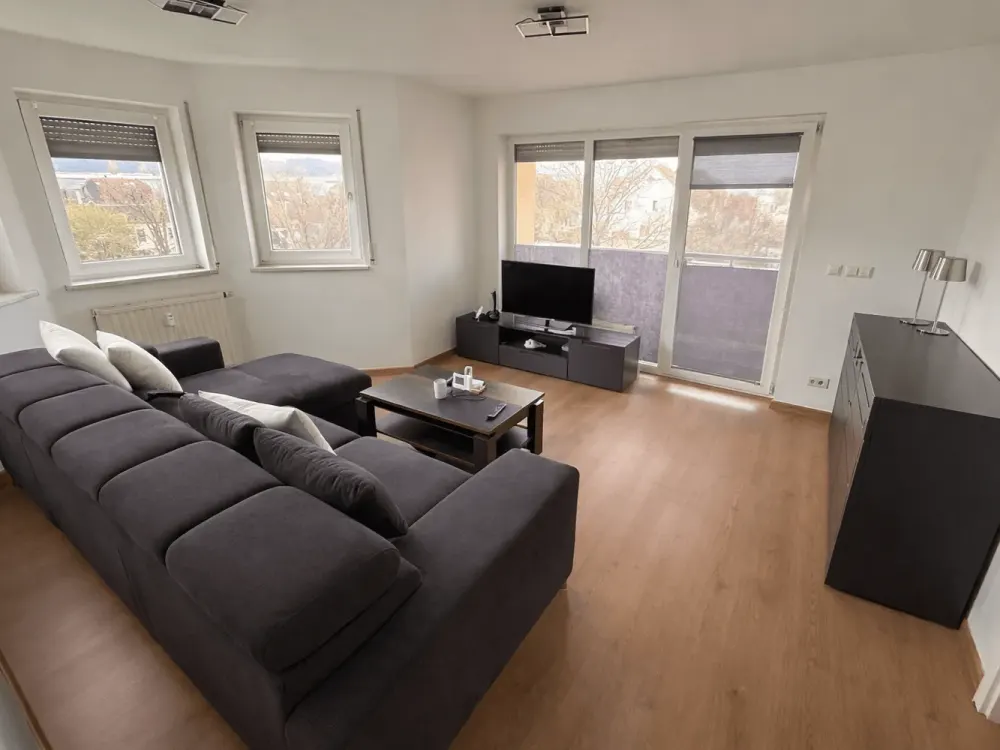 Quiet Location - Dream Apartment - Step Right In
