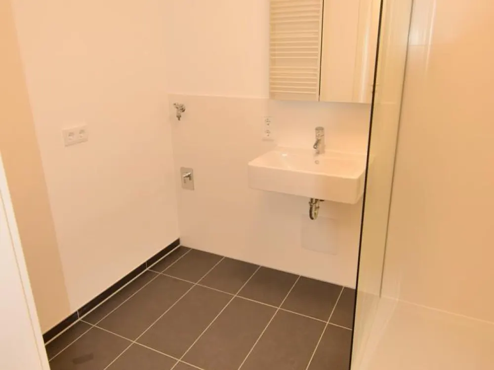 München Aubing (4 41) 2-Zimmer-Wohnung 46,11 m2 EG teilmöbliert mit Terrasse München West S-Bahn S4