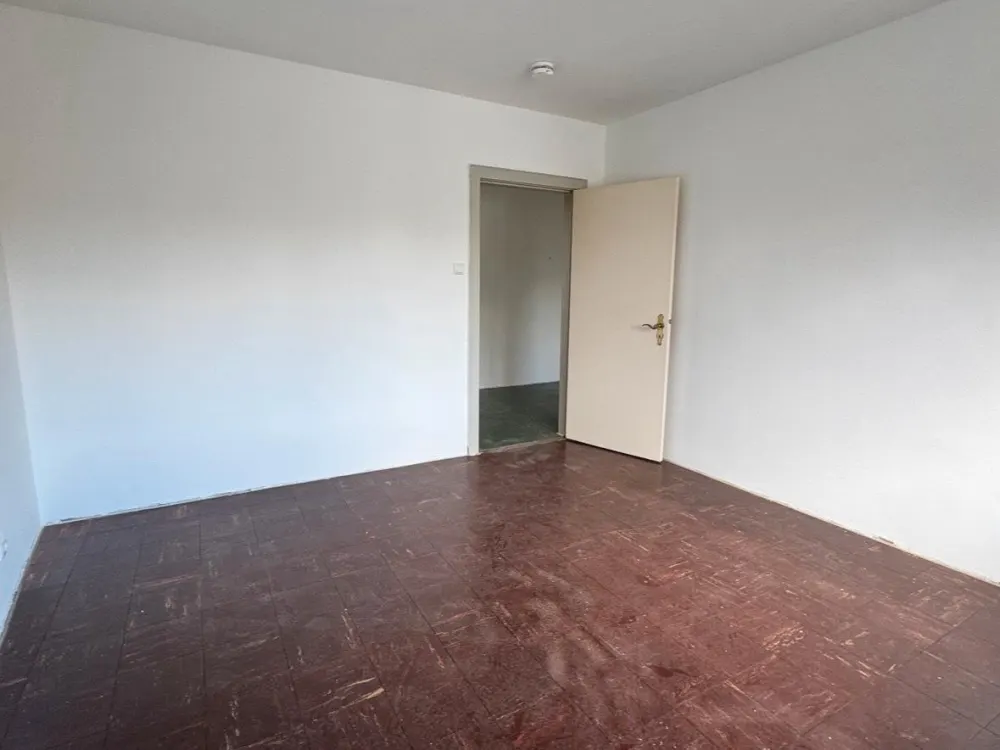 Frisch (Teil)Sanierte Wohnung in Absoluter Top Lage (St.Pauli)