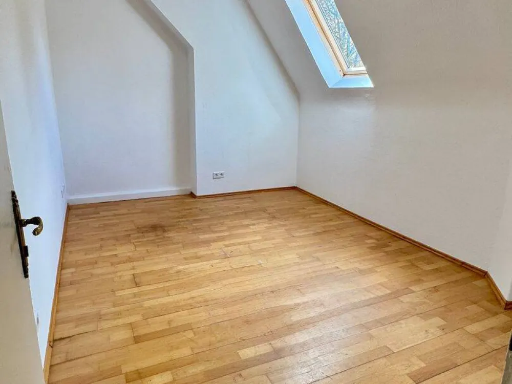 1 Zimmer frei in moderner 5er-Männer-WG in Erlenstegen • neue Küche • frisch renoviert • Wohnen im Grünen
