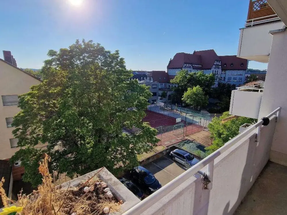 Lichtdurchflutete 3-Zimmer-Wohnung im 4. OG mit Balkon & Tiefgaragenstellplatz, Laubenweg, Fürth