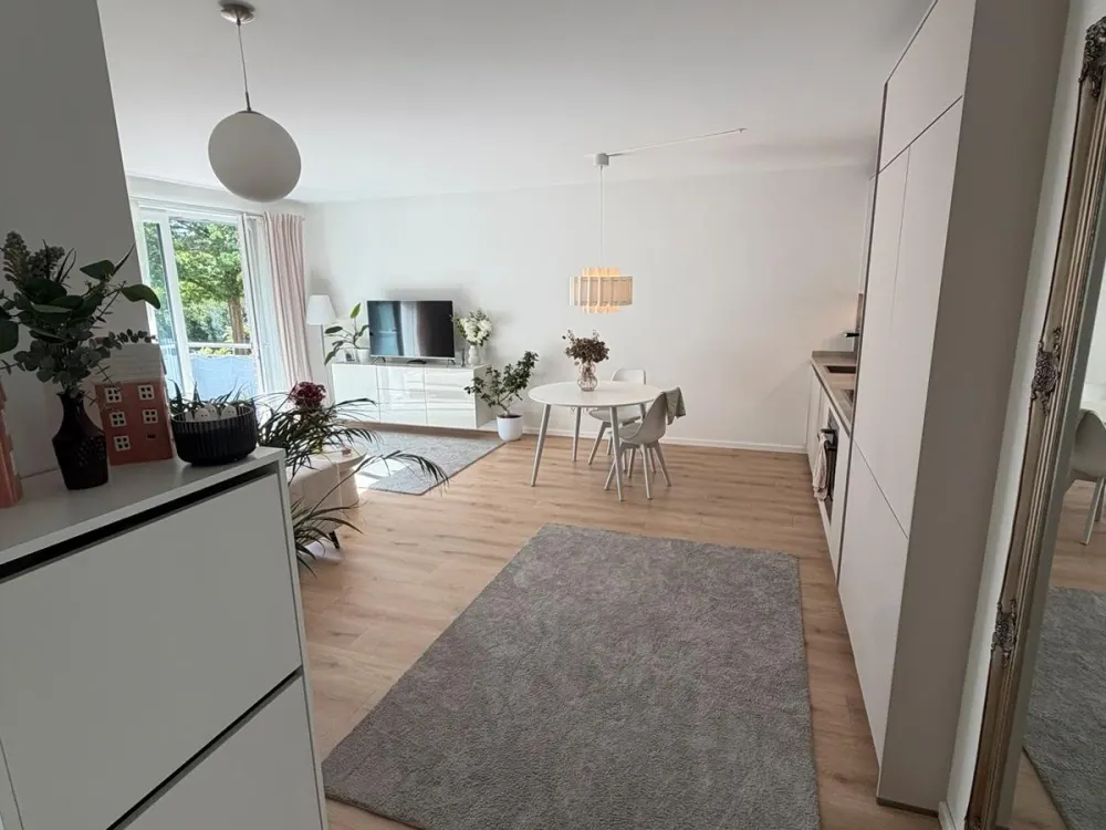 Schöne zwei Zimmer Wohnung in Wedel