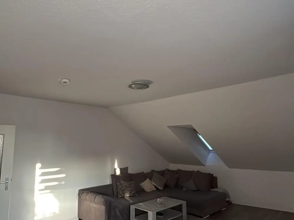 Wohnung in Burgdorf, drei Zimmer, Dachgeschoss