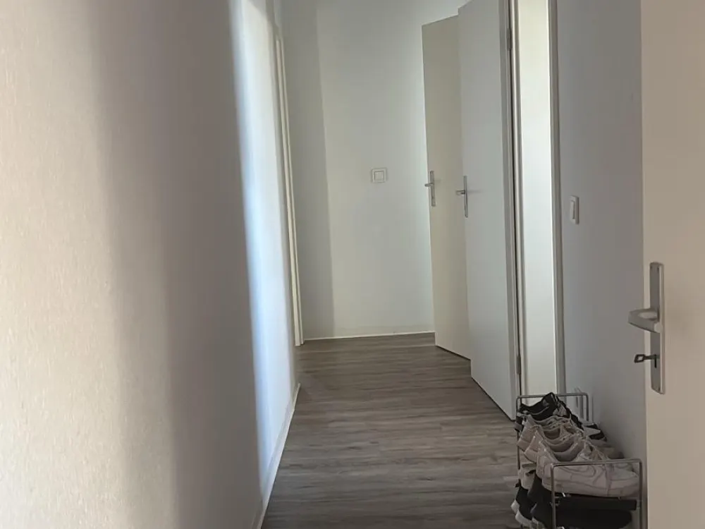 Wohnung in Burgdorf, drei Zimmer, Dachgeschoss