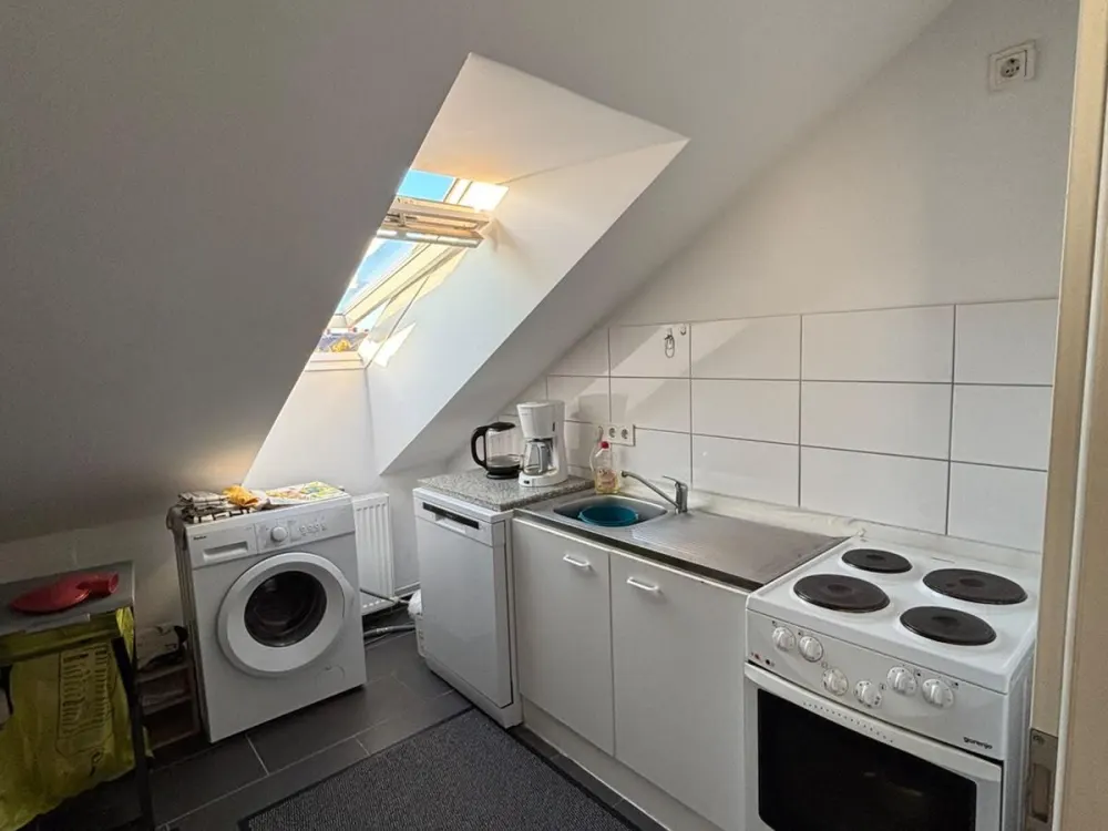Wohnung in Burgdorf, drei Zimmer, Dachgeschoss