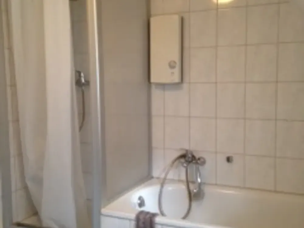 Behagliche, zentrale 2-Zi-Dachgeschosswohnung in ruhiger Lage