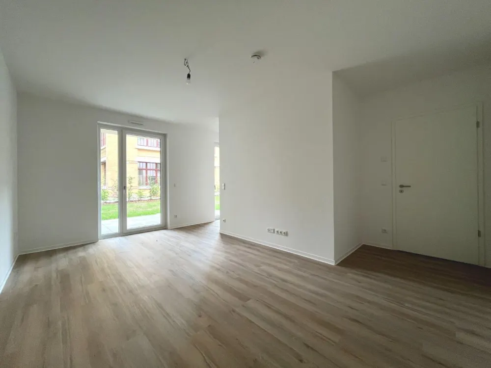 Neubauwohnung mit Terrasse: Geräumige 2-Zimmer - optional mit Einbauküche im Zentrum-Ost