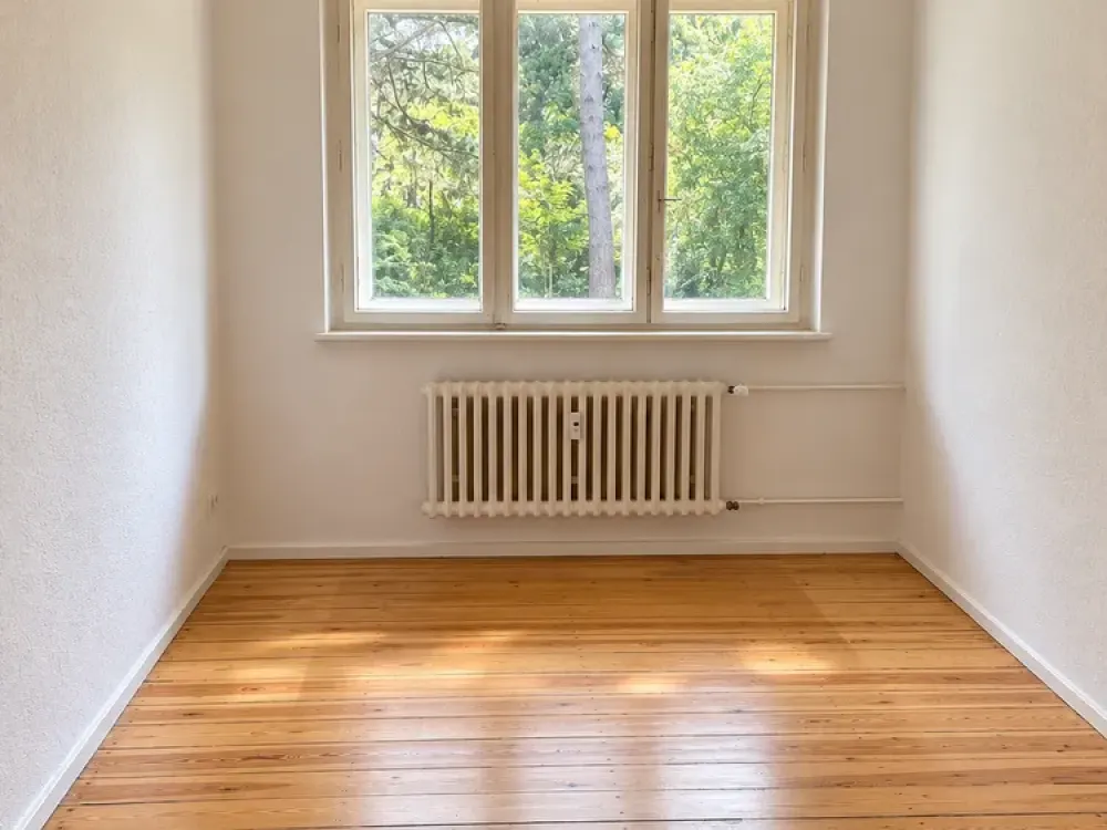 Bright 2-Room Apartment in Berlin-Tegel | Fitted Kitchen | Green View