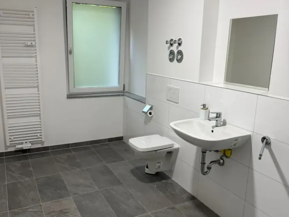 2-Zimmer-Wohnung in Haan gehoben, mitten im Grünen (direkt am Bachtal)