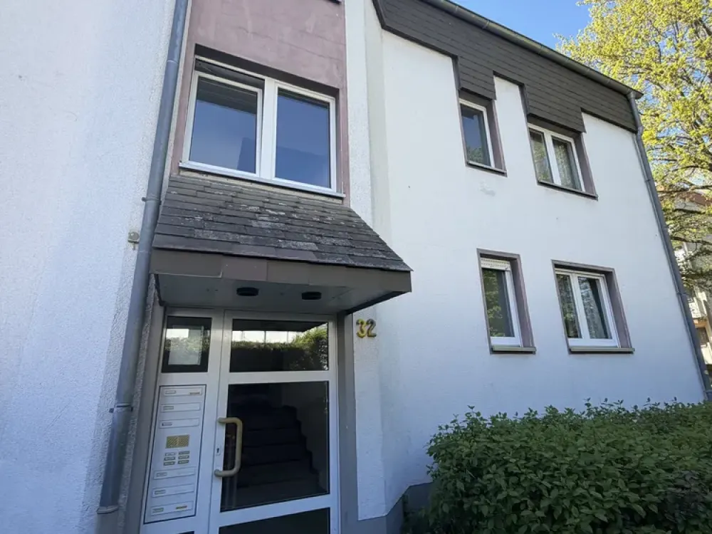 Helle 2,5 Zimmer DG-Wohnung in ruhiger Lage - Dortmund Holzen