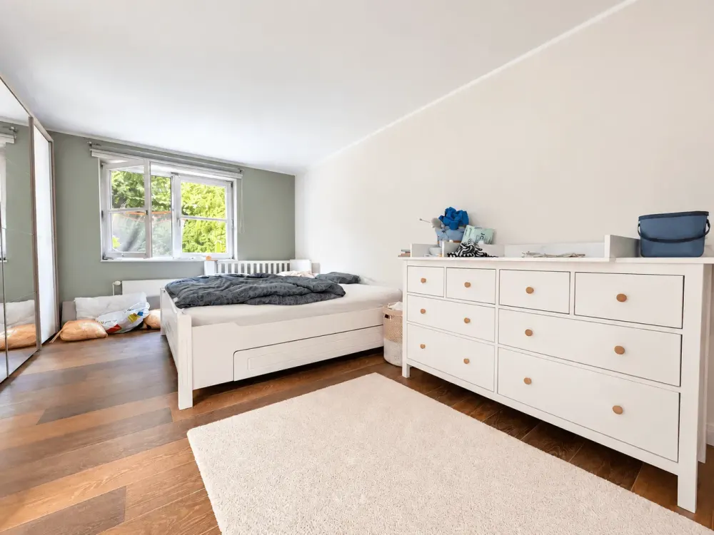 01.12. : Charmante 3-Zimmer-Wohnung mit Terrasse im Grünen und Außenstellplatz in Hummelsbüttel!