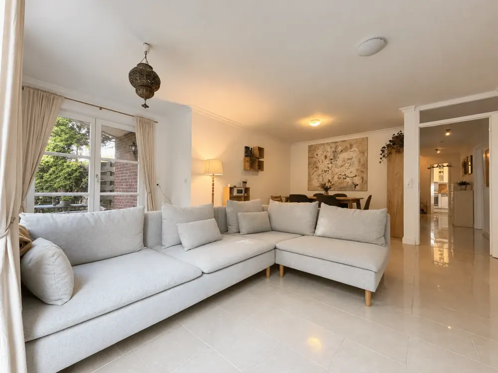 01.12. : Charmante 3-Zimmer-Wohnung mit Terrasse im Grünen und Außenstellplatz in Hummelsbüttel!