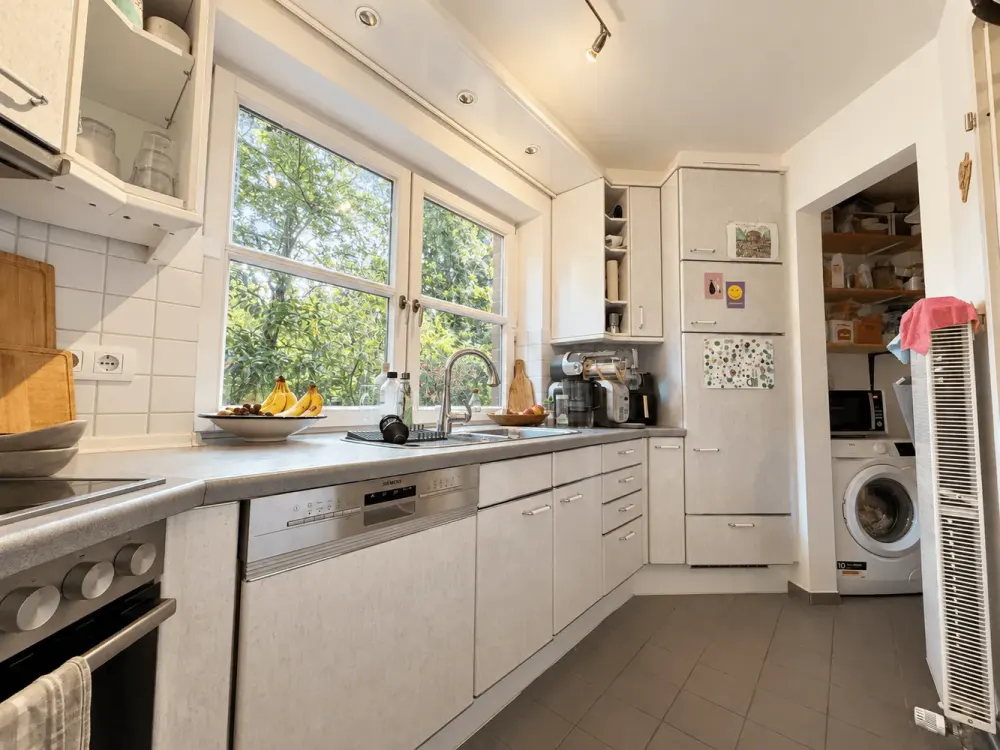 01.12. : Charmante 3-Zimmer-Wohnung mit Terrasse im Grünen und Außenstellplatz in Hummelsbüttel!