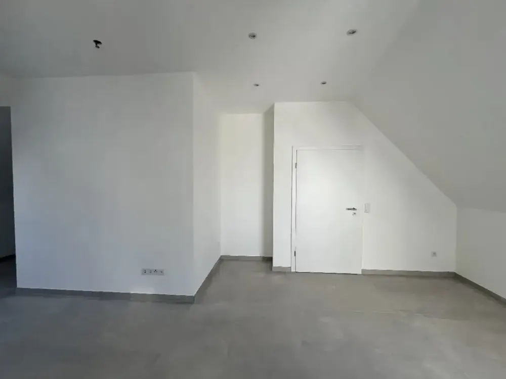 First occupancy 3-room apartment with loggia and fitted kitchen KFW 40