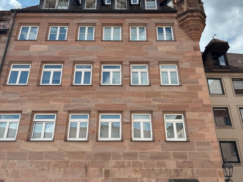 Maisonette- Galeriewohnung mit Dachterrasse und seitl. Burgblick