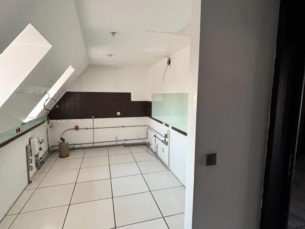Maisonette- Galeriewohnung mit Dachterrasse und seitl. Burgblick