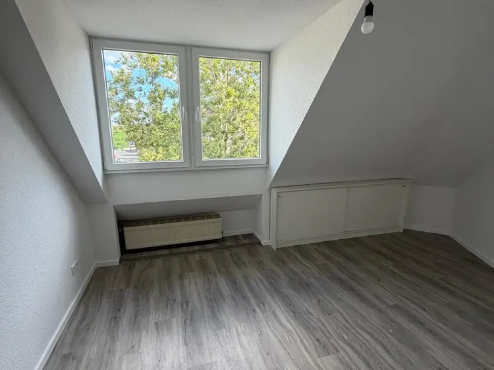Erstbezug nach Sanierung, helle 45 m² Wohnung in Düsseldorf-Benrath