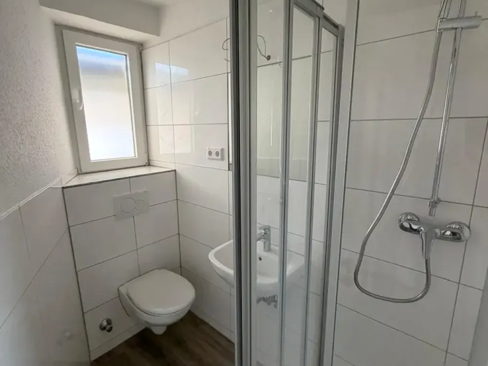 Erstbezug nach Sanierung, helle 45 m² Wohnung in Düsseldorf-Benrath