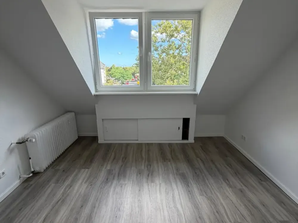 Erstbezug nach Sanierung, helle 45 m² Wohnung in Düsseldorf-Benrath