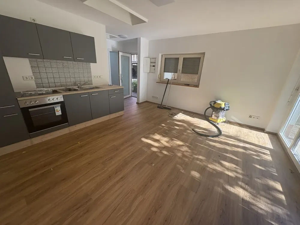 Dreamlike Garden Apartment Completely Renovated