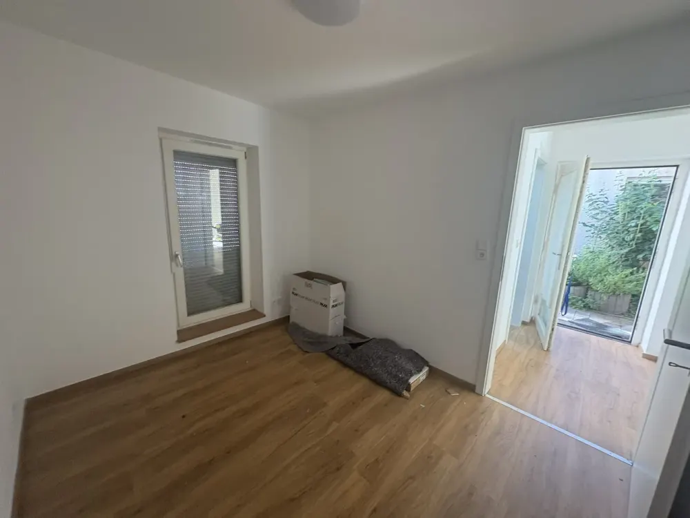 Dreamlike Garden Apartment Completely Renovated