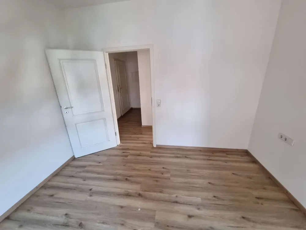 Schicke 2-Zi.-Altbauwohnung mit EBK und Stellplatz