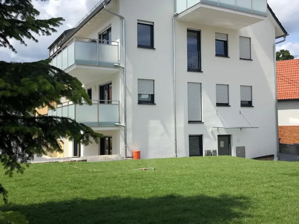 Möbliertes 1-Zimmer-Appartment mit Terrasse