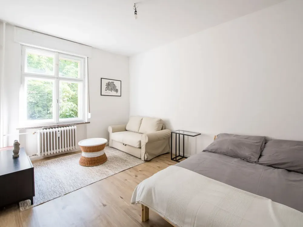 Schöne möblierte ein Zimmer Wohnung in Berlin, Friedrichshain