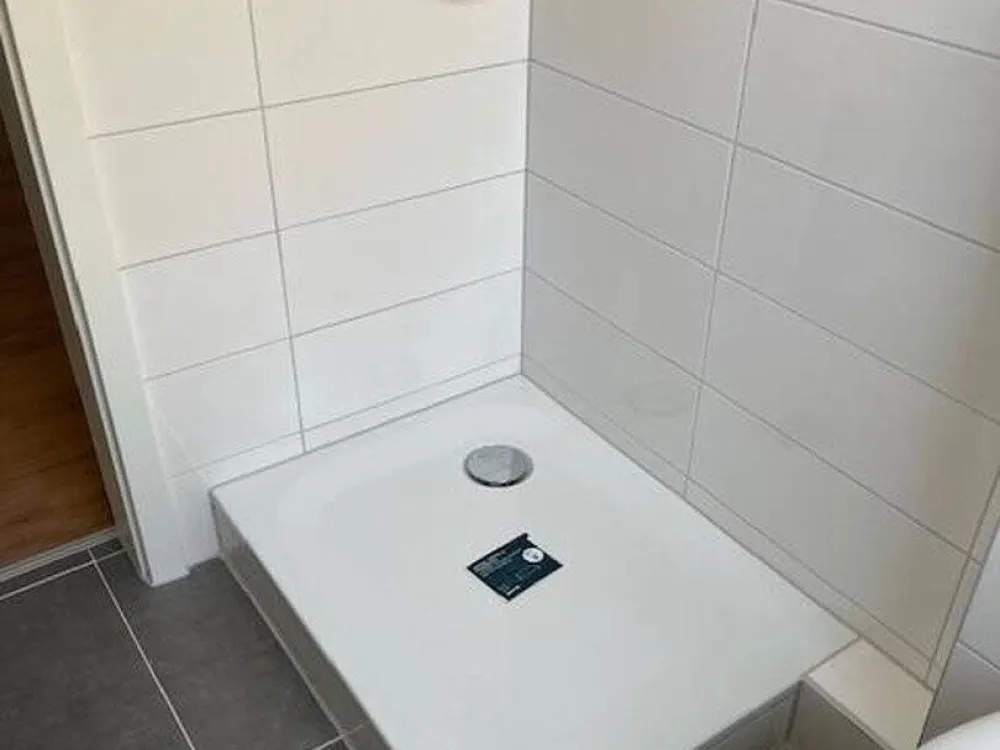 Frisch renovierte schöne 2-Zimmer-Wohnung in attraktiver Lage