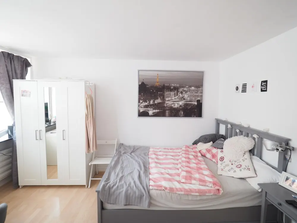 Schönes 1. Zimmer Apartment SB Innenstadt mit großzügiger Belichtung/Aufzug