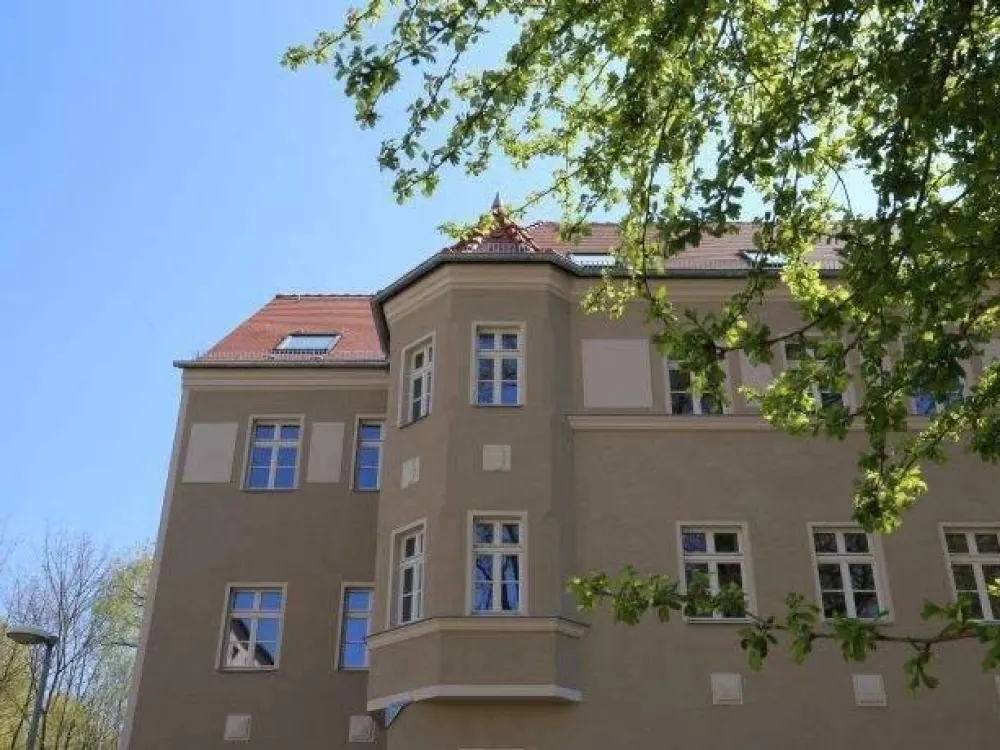 4-Raum Wohnung mit Balkon im 2. OG rechts