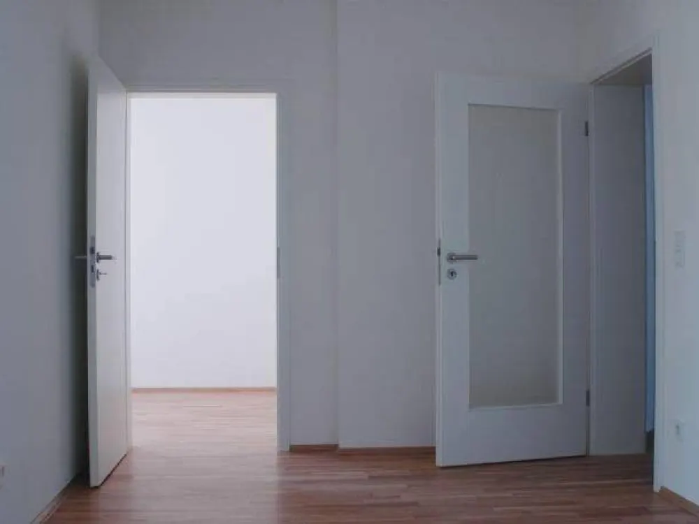 4-Raum Wohnung mit Balkon im 2. OG rechts