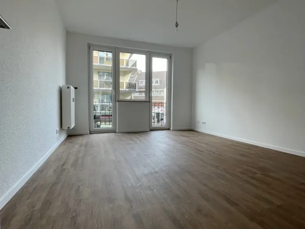 Pracht Immobilien- Neu renovierte 3 ZKDB im Herzen der Stadt