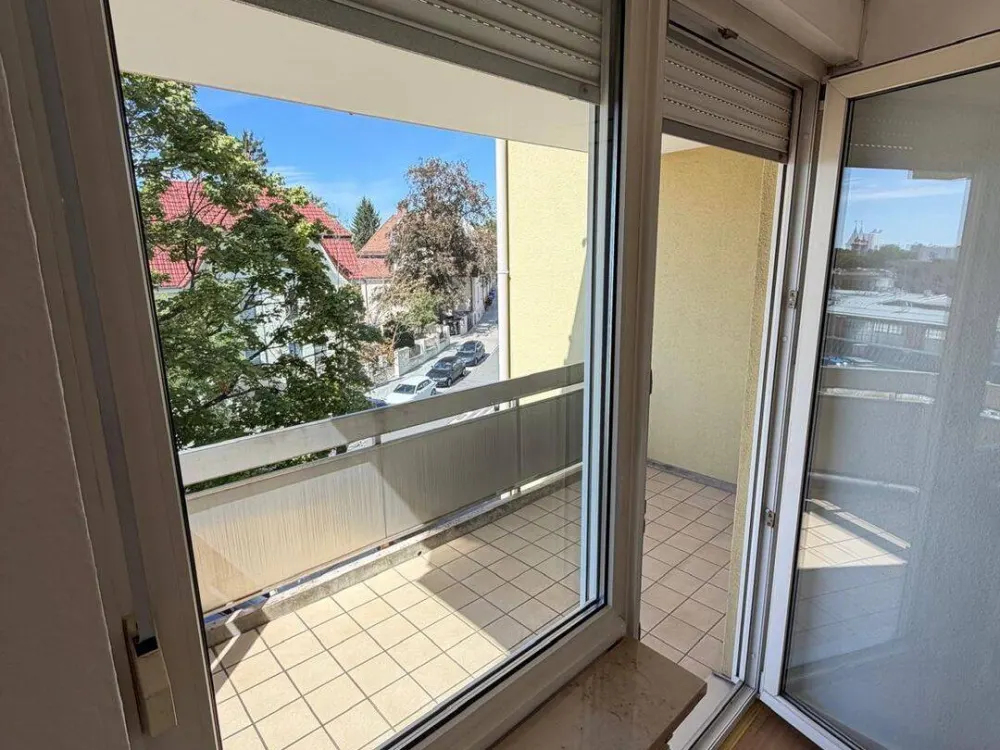 Großzügige 2 Zimmer Wohnung in zentraler Lage