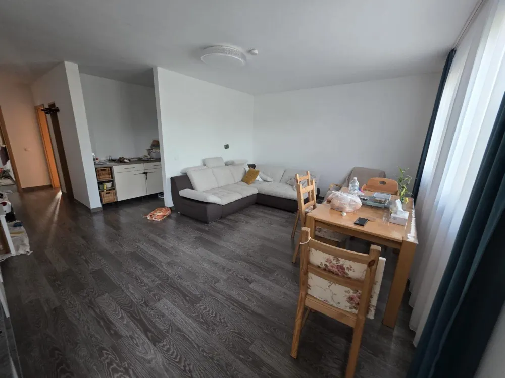 Wohnung 81 m2 3 mit Stellplatz Kellerraum Waschraum Trockenraum