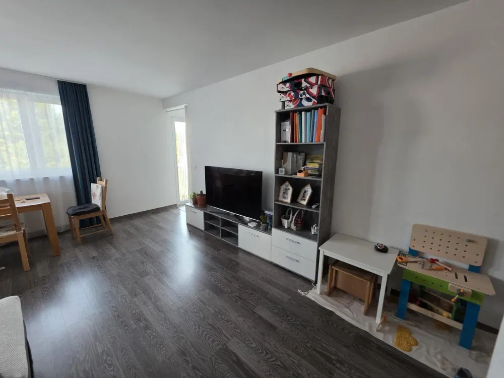 Wohnung 81 m2 3 mit Stellplatz Kellerraum Waschraum Trockenraum