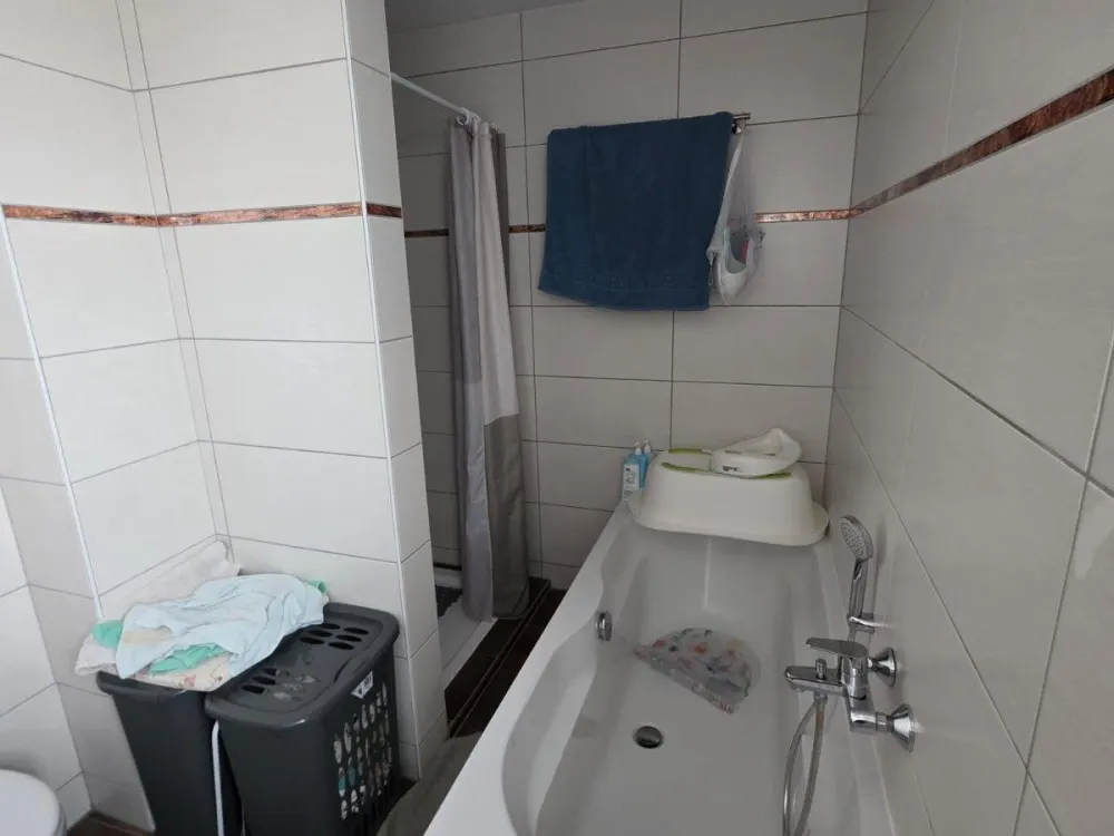 Wohnung 81 m2 3 mit Stellplatz Kellerraum Waschraum Trockenraum
