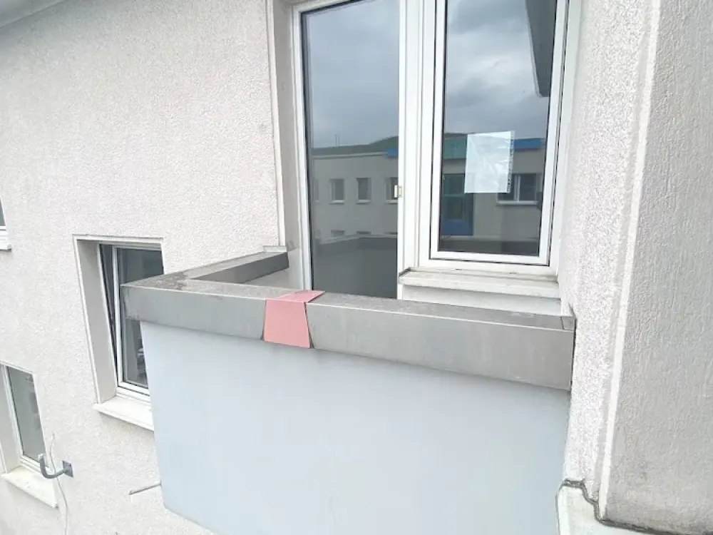 Kleine, günstige Wohnung mit Balkon, frisch renoviert