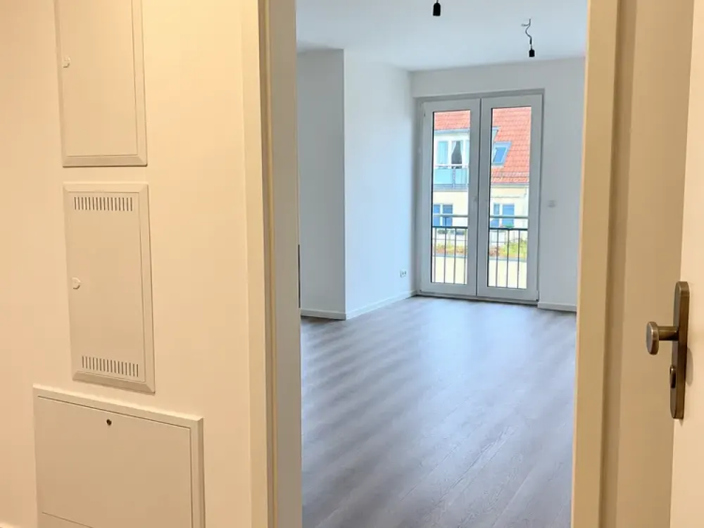 LICHT. BALKON. WEITE. 2 Zimmer auf 54,7 m² in Altglienicke