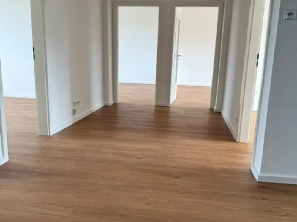 Modern sanierte 4-Zimmerwohnung in Braunsfeld