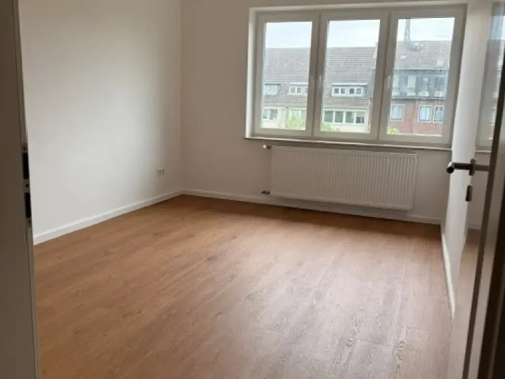Modern sanierte 4-Zimmerwohnung in Braunsfeld