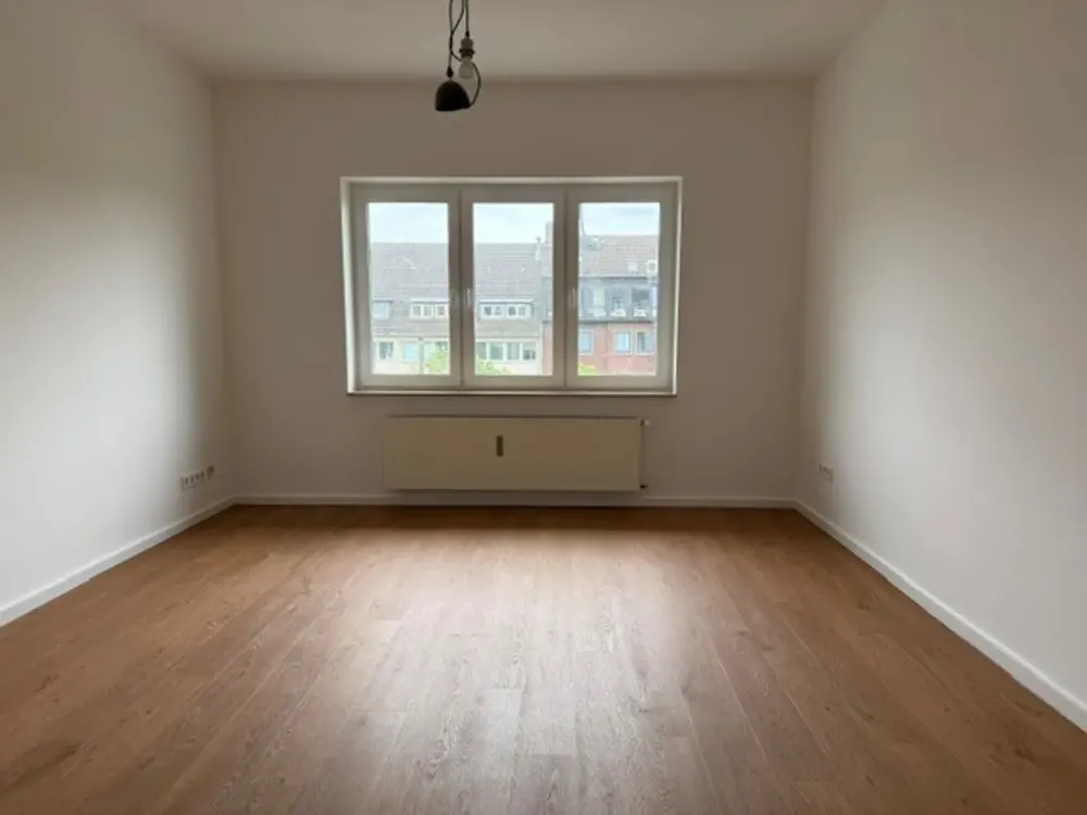 Modern sanierte 4-Zimmerwohnung in Braunsfeld