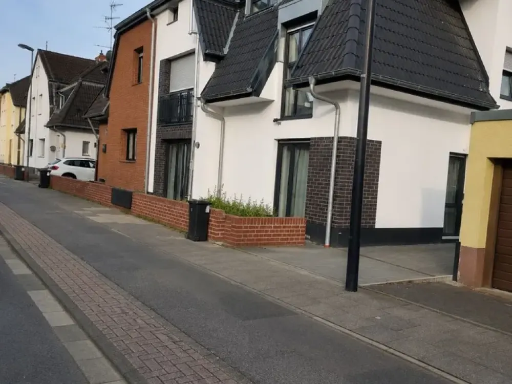 Ideal für WG & Unternehmen | Moderne 4-Zimmer-Maisonette-Wohnung | Voll möbliert