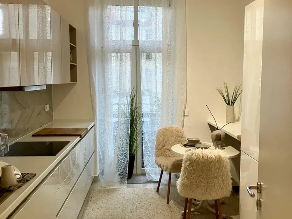 Helle, möblierte 3-Zimmer-Wohnung in Friedrichshain