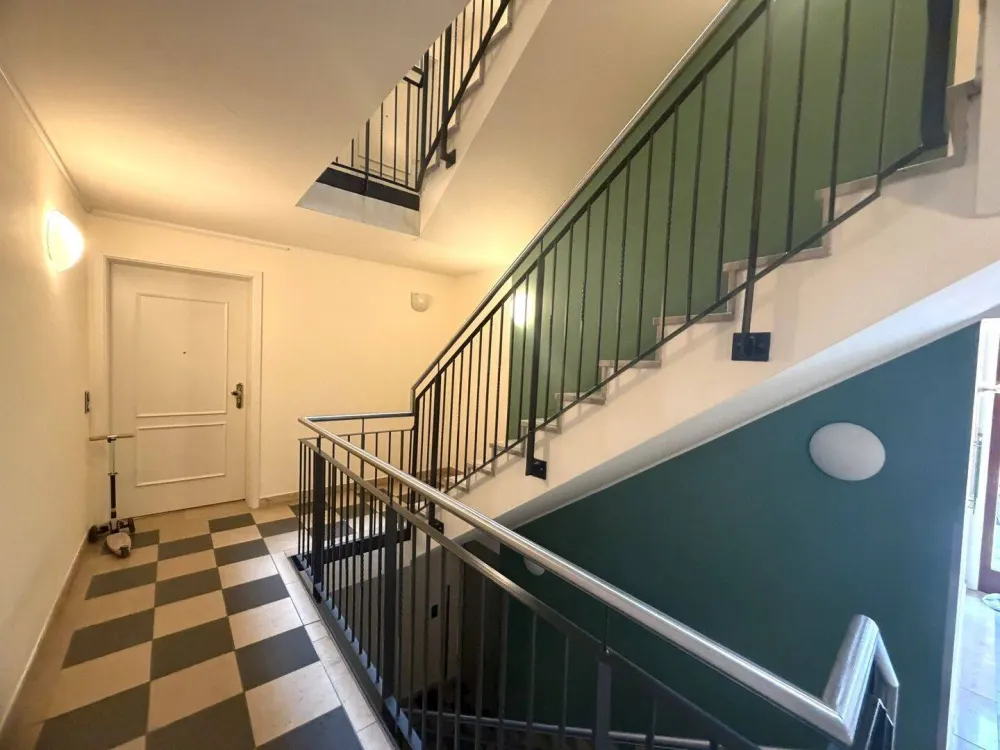 Wurzelbauerstr - 2 Zimmer - Balkon und TG